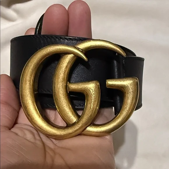 Gucci Black Belt with Gold GG Buckle - Picture 5 of 9